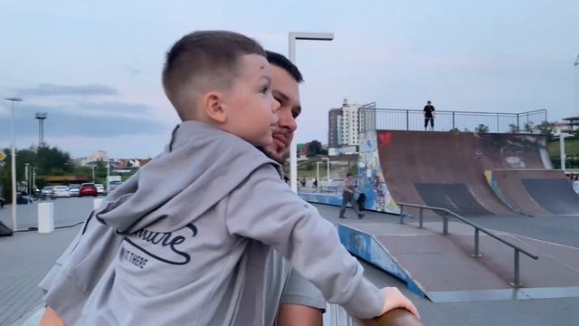 471. Прогулка по Набережной 🌉 Новая стрижка 💇♂️ Сан смотреть онлайн