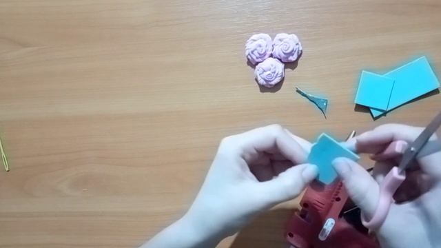 Быстрый способ сделать розу из фоамирана / Украшение д смотреть онлайн
