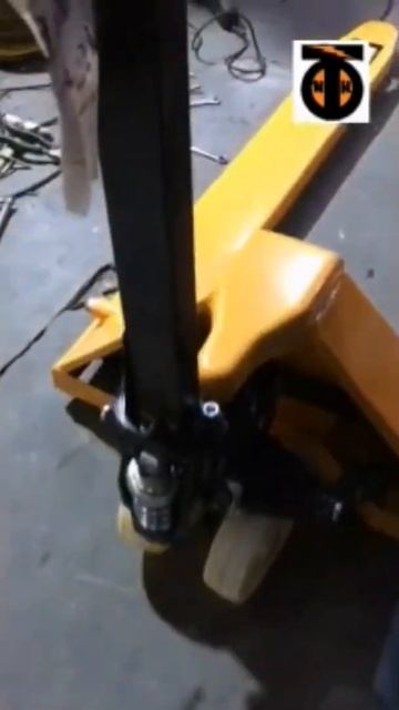 Замена оси траверсы #shorts смотреть онлайн