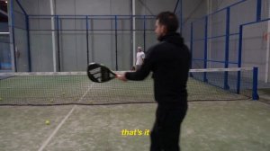 Учимся выполнять правильный удар волли у сетки: Падел