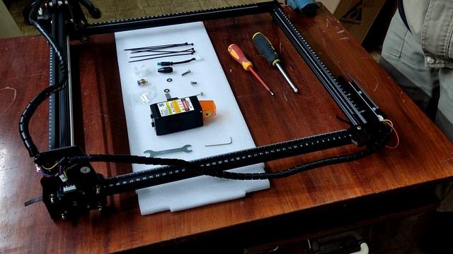 Сборка и микро тест лазерного гравера ORTUR 10W