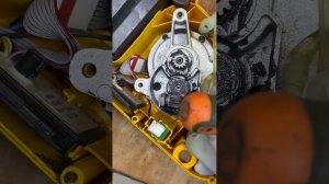 Аккумуляторная пила DeWalt не смазывает цепь🤯 #dewalt #пила