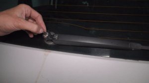 Как снять поводок заднего дворника VAG и ничего не слом?