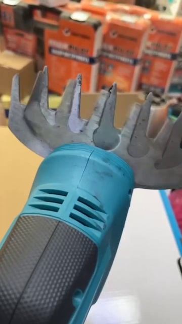 Аккумуляторный кусторез 2в1.#shorts #кусторез #gadgets смотреть онлайн