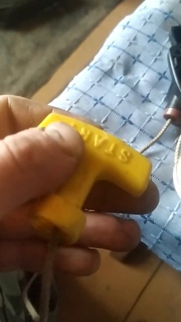 КАК ПРОДЕТ ШНУР В РУКОЯТКЕ КАТУШКЕ СТАРТЕРА КОСЫ смотреть онлайн