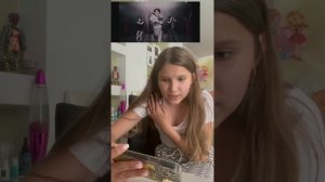 Реакция на клип стрей кидс Social Path😮