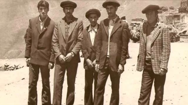 Мода 70 - тих років. Кепки аеродроми. Хто їх придумав?... смотреть онлайн