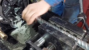 нарезка резьбы на арматуре#стройка #строительство