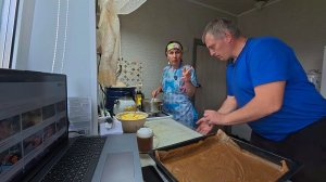 Ещё то удовольствие. Соблазнила Женю вкусненьким