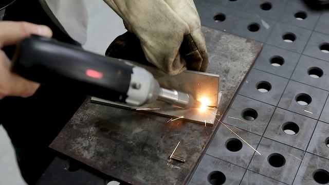 Портативный лазерный сварочный аппарат мощностью 2500 ? смотреть онлайн