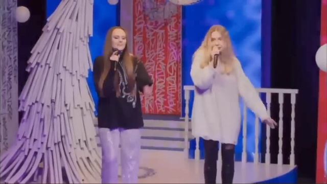 яркий худи 🩷