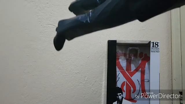 Тони Монтана Scarface NECA смотреть онлайн