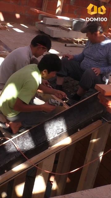 Продолжаем подготовку к заливке лестницы!🏠🤝 #строит