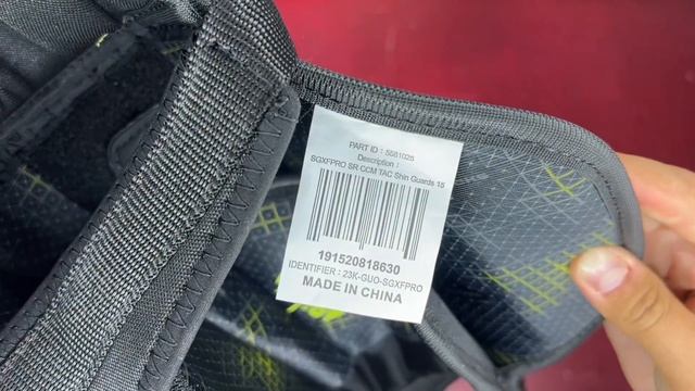 Хоккейные щитки CCM TACKS XF PRO смотреть онлайн