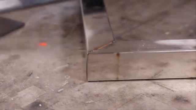 Процесс сварки углов лазерной сваркой SLS Fiber | www.raymark.ru смотреть онлайн