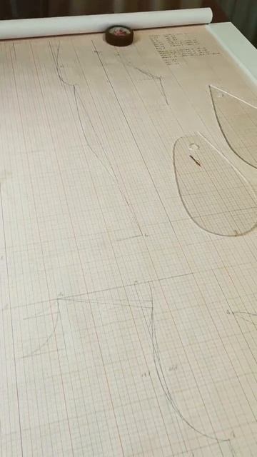 Весь вечер строила лекала, сегодня моделирую #выкройк?