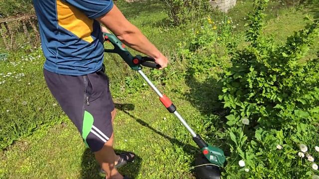 4К Обзор 18V аккумуляторного триммера Bosch UniversalGrassCut 18V- 26- смотреть онлайн