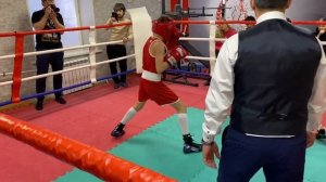 Бокс 12 лет. Бой в неродной стойке