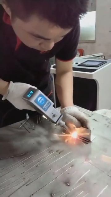 ручная лазерная сварка 1000вт /1500вт /2000вт смотреть онлайн