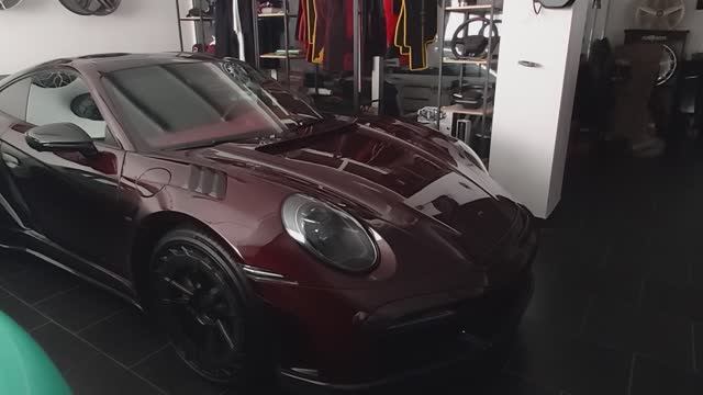 Порше закатали в плёнку за 7000 евро ... смотреть онлайн