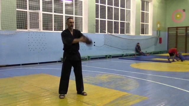 гиря в айкидо "Борей", упражнение #3 (махи вперёд-назад) смотреть онлайн