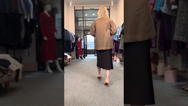 Идеальная Платье-Комбинация: Секрет Стиля и Элегантно смотреть онлайн