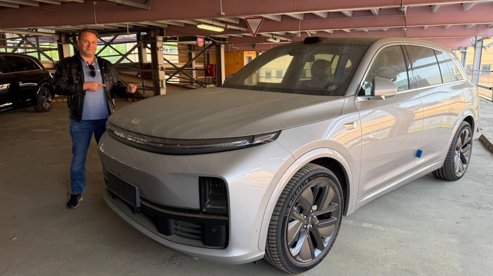 Покупаю Lixiang L6 2025 по Параллельному импорту - Цена, запчасти, ТО, кредит. смотреть онлайн