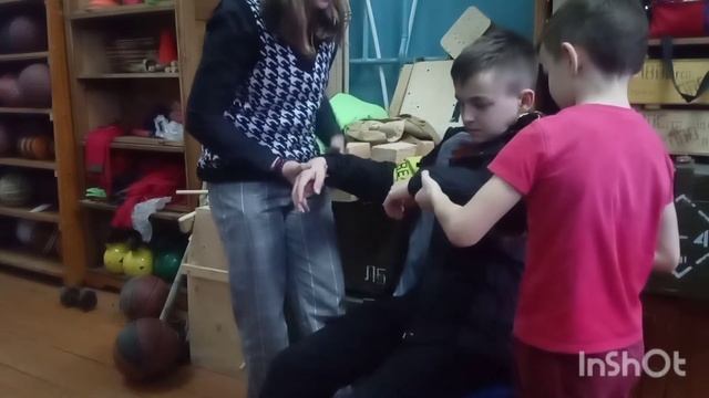 Как снять куртку с пострадавшего? смотреть онлайн