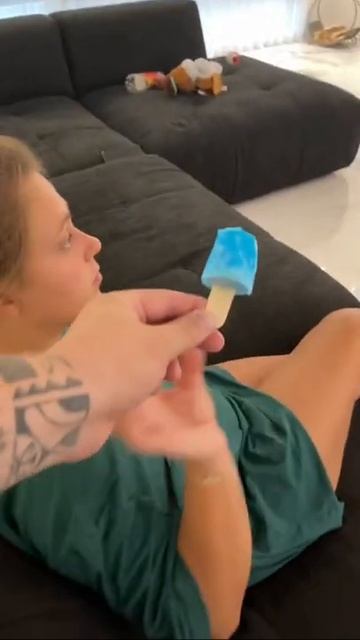 сделал жене мороженое из крема для бритья #Shorts