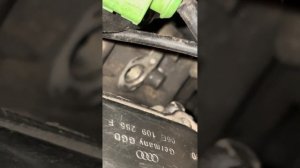 Замена датчика коленвала Audi A6 C6 (4F2), 2006г 3.2 бензин