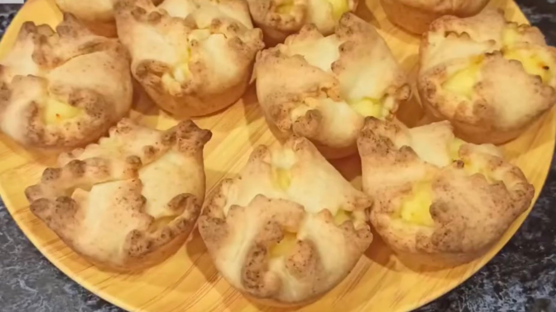 Творожное печенье с начинкой из творога / Простой рецепт печенья из творога с творожной начинкой смотреть онлайн