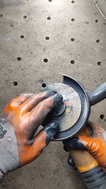 Как заменить диск болгарки?Легко😉 | how to replace the disc of an an