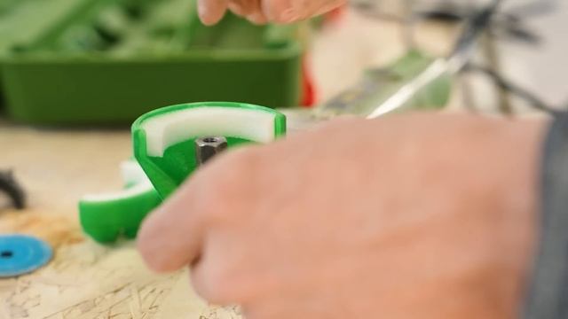 Идеальная мини БОЛГАРКА для любой ПЛИТКИ! Режем керам? смотреть онлайн