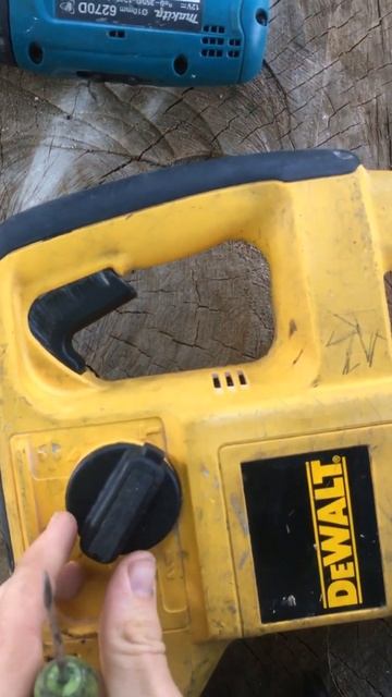 Как разобрать DeWALT d25404k смотреть онлайн