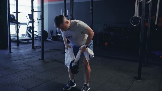 Тяга гири на полотенце/KB Towel Bent Over Pull
