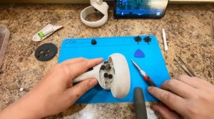 Ремонт джойстиков VR шлема Oculus Quest 2 часть 1 из 3 repair controlle