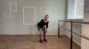 Румынская тяга с эспандером