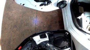 [КРАТКО] Как снять обшивку двери Audi A3 III (8V) седан/хэтчбе