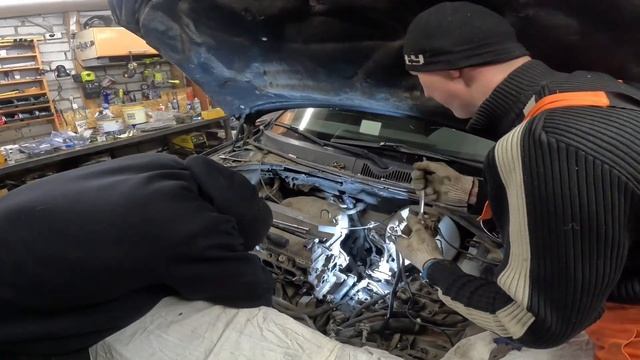 Разбираем мотор Форд Мондео 3, 2.0л бензин. Часть первая смотреть онлайн