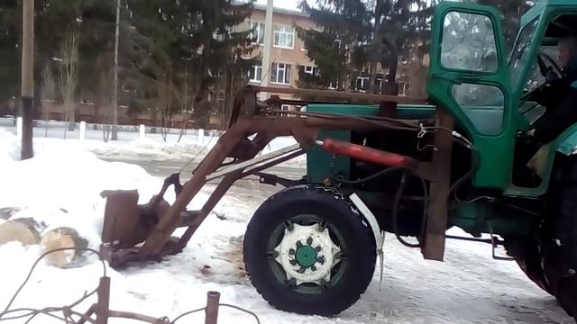 завезення куном дров у двір № 2 т 40 ам.