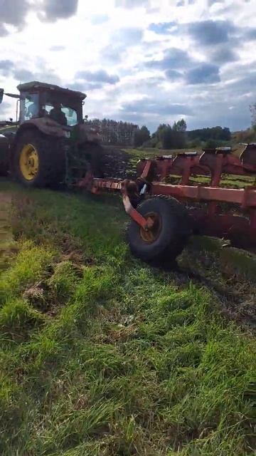 Джон Дир в работе смотреть онлайн