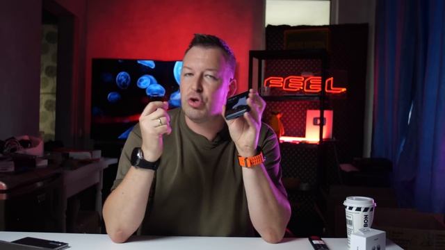 ЛЕГЕНДА ВЕРНУЛАСЬ. MOTO RAZR 50 ULTRA