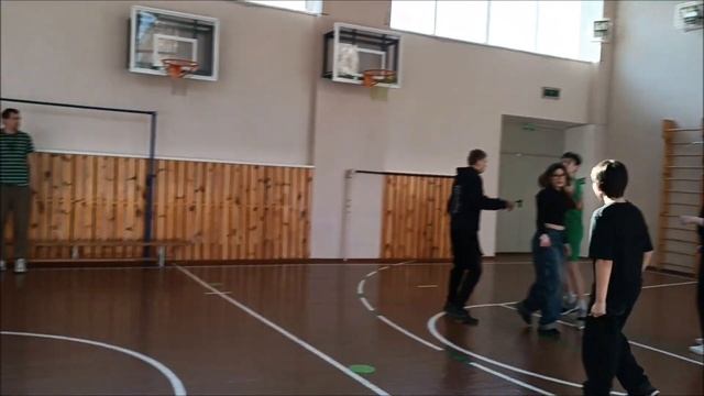 Баскетбол 8-В смотреть онлайн