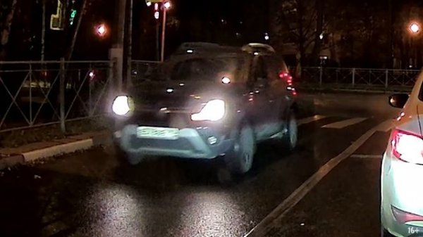 Эта кроха снимает в 2К! Китайский видеорегистратор KAWA M