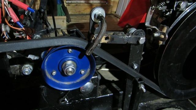 Ременное сцепление на минитракторе   МТ-110.  Часть-2.