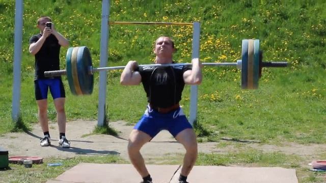 Толчок штанги. На свежем воздухе, в хорошую погоду) смотреть онлайн