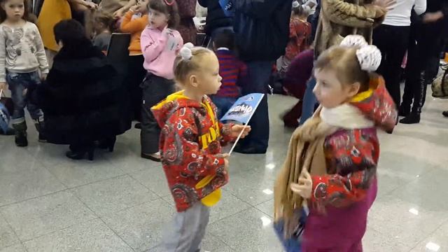 Оля - тодес - перед выступлением(12.2013)