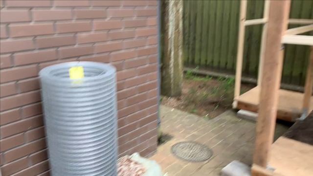 Строительство временного вольера для черной белки. смотреть онлайн