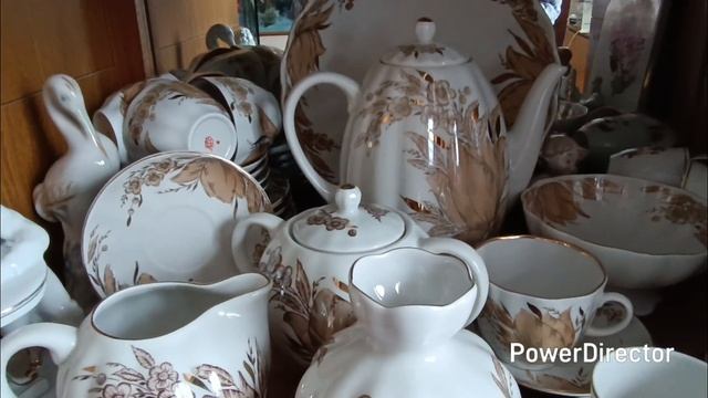 Белый стеллаж для белой посуды. Немного о сервизах. Пр?