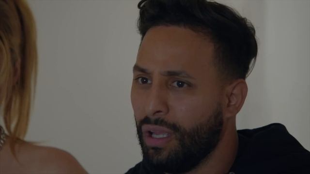 ДЕВУШКА НОСИТ ТВОЮ ОДЕЖДУ? // Anwar Jibawi смотреть онлайн